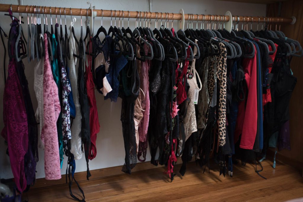 Melisa Ford Boudoir offers a full Client Closet with sizes ranging from XS-3X - What to Wear